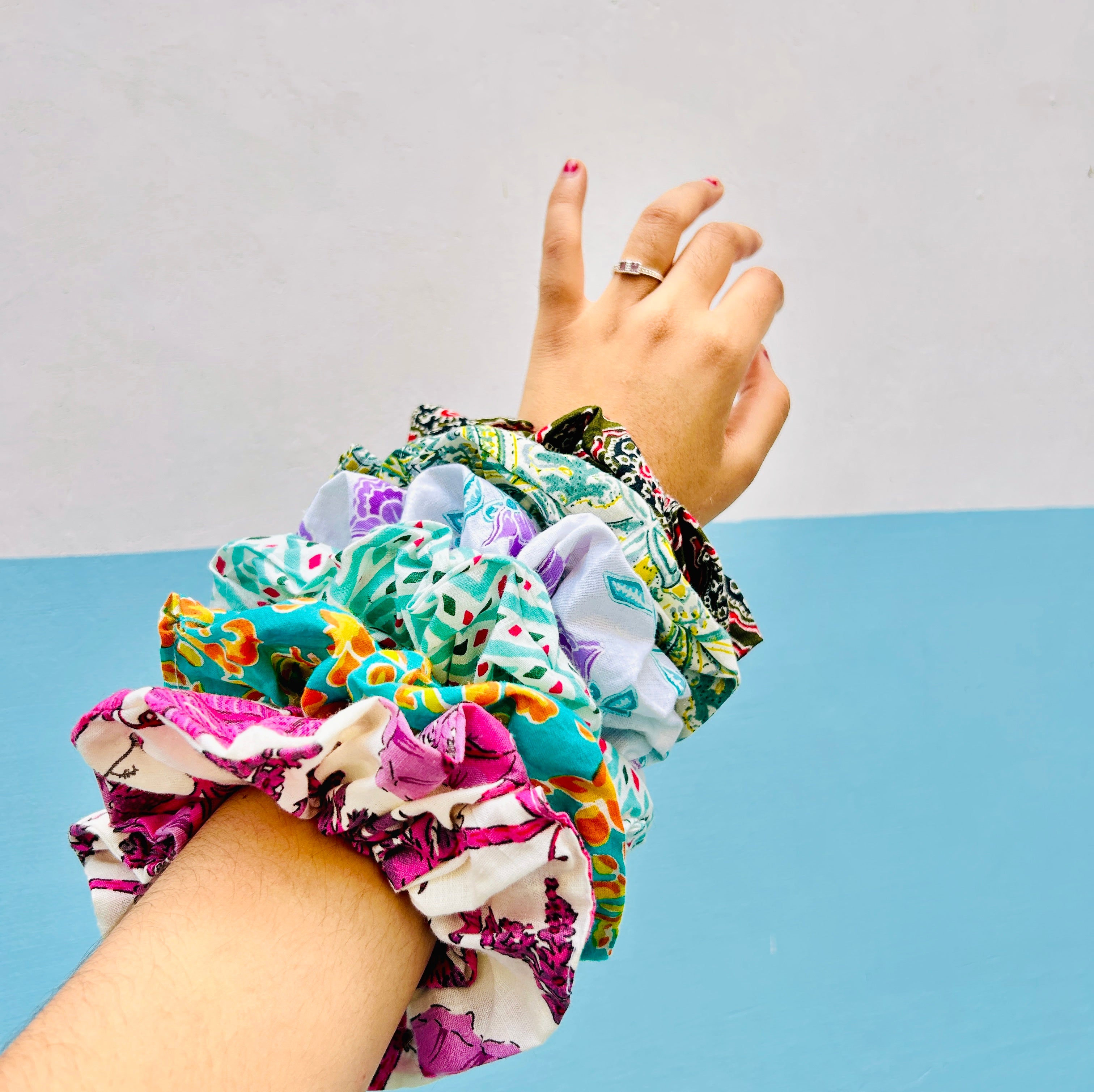 Scrunchies (Assorted Multi Colour 1 Pair)